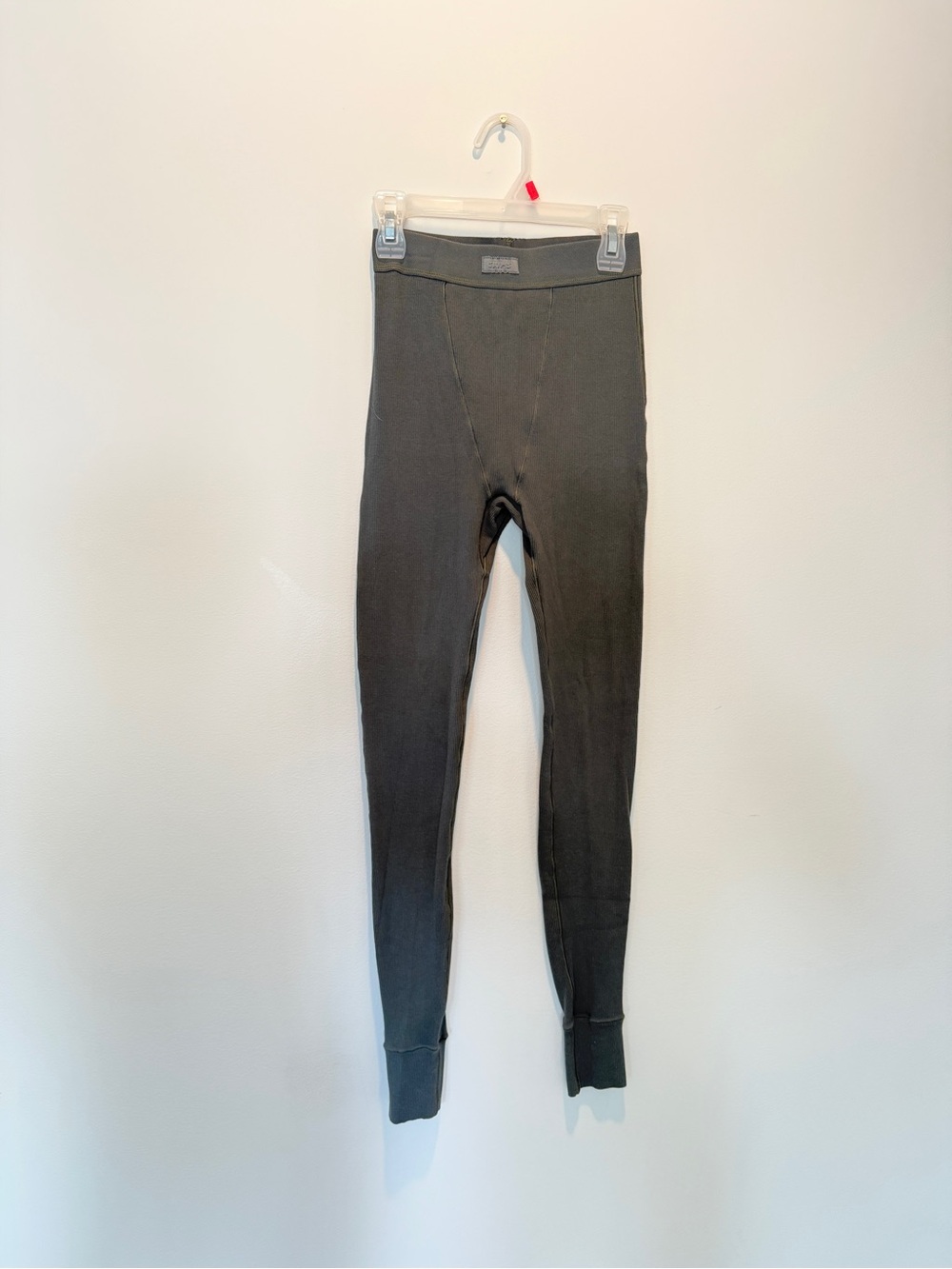 Skims leggings | mineral grey
